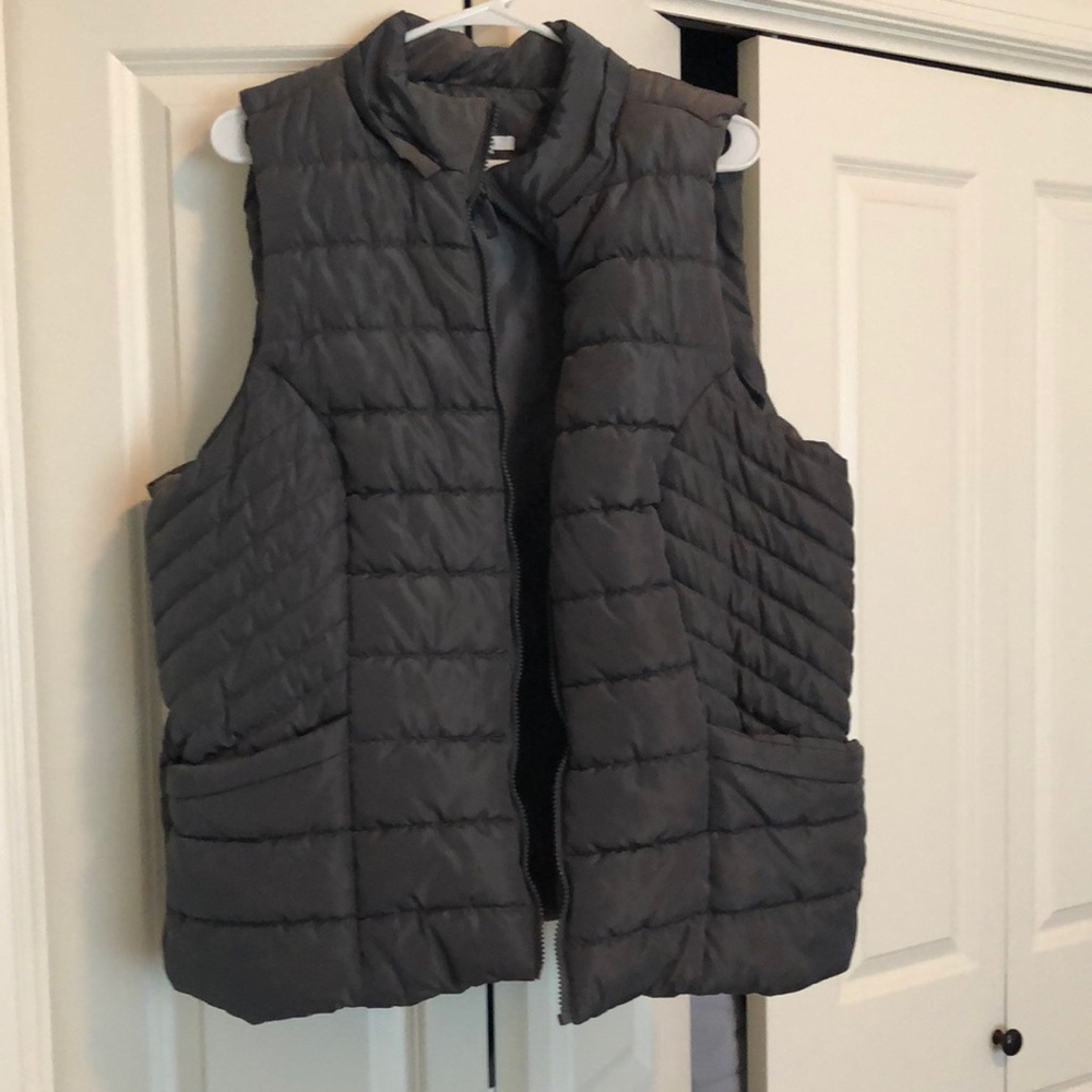 Grey women’s vest